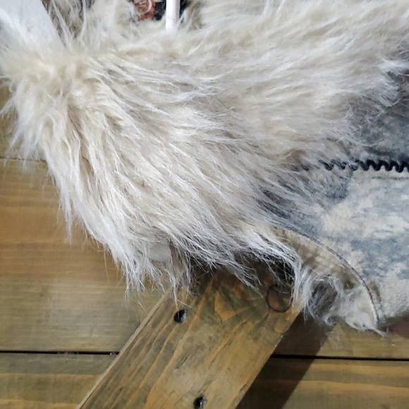 CRIPPLE CREEK MARBLE BLUE VEST FAUX FUR  REAL LEATHER BOHO CHIC CITYGIRL WESTERN - Picture 2 of 11